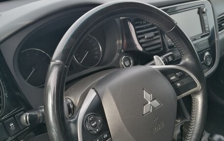Mitsubishi Outlander III рестайлинг 3, 2014 год, 1 999 999 рублей, 6 фотография