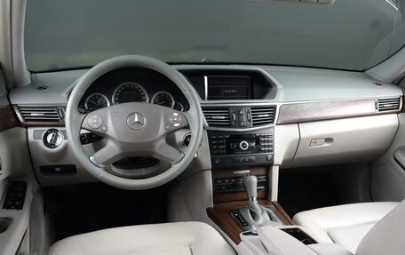 Mercedes-Benz E-Класс, 2009 год, 1 679 000 рублей, 6 фотография