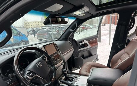 Toyota Land Cruiser 200, 2018 год, 8 099 000 рублей, 12 фотография