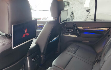 Mitsubishi Pajero IV, 2019 год, 4 000 000 рублей, 6 фотография