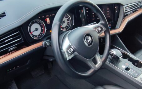 Volkswagen Touareg III, 2019 год, 5 500 000 рублей, 10 фотография