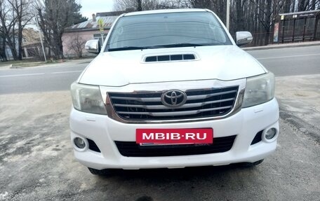 Toyota Hilux VII, 2012 год, 1 990 000 рублей, 10 фотография