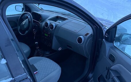Ford Fusion I, 2003 год, 350 000 рублей, 10 фотография