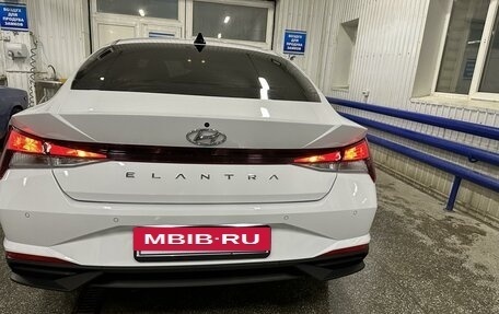 Hyundai Elantra, 2021 год, 2 200 000 рублей, 5 фотография