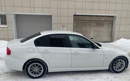 BMW 3 серия, 2010 год, 1 300 000 рублей, 4 фотография