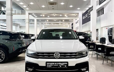 Volkswagen Tiguan II, 2018 год, 2 958 000 рублей, 2 фотография