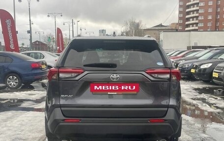 Toyota RAV4, 2019 год, 3 230 000 рублей, 6 фотография