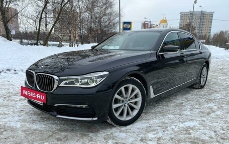 BMW 7 серия, 2018 год, 3 860 000 рублей, 3 фотография