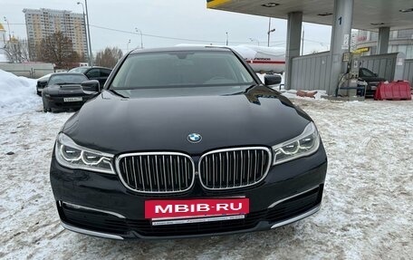 BMW 7 серия, 2018 год, 3 860 000 рублей, 2 фотография