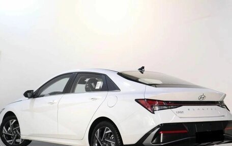 Hyundai Elantra, 2023 год, 2 450 000 рублей, 4 фотография