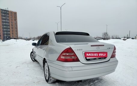 Mercedes-Benz C-Класс, 2000 год, 560 000 рублей, 4 фотография