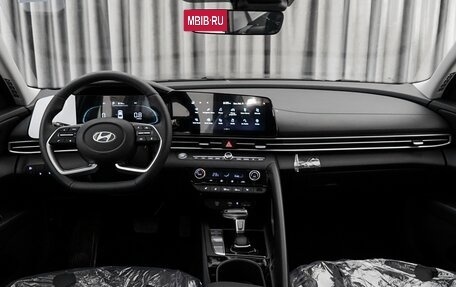 Hyundai Elantra, 2023 год, 2 625 000 рублей, 9 фотография