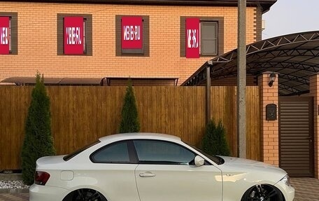 BMW 1 серия, 2011 год, 1 900 000 рублей, 10 фотография