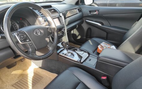 Toyota Camry, 2014 год, 1 900 000 рублей, 10 фотография