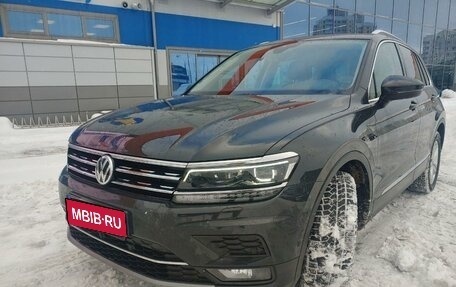 Volkswagen Tiguan II, 2019 год, 3 099 000 рублей, 1 фотография