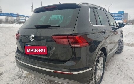 Volkswagen Tiguan II, 2019 год, 3 099 000 рублей, 3 фотография