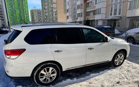 Nissan Pathfinder, 2016 год, 2 200 000 рублей, 2 фотография