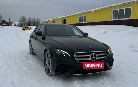 Mercedes-Benz E-Класс, 2019 год, 3 850 000 рублей, 5 фотография