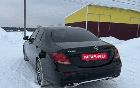 Mercedes-Benz E-Класс, 2019 год, 3 850 000 рублей, 10 фотография