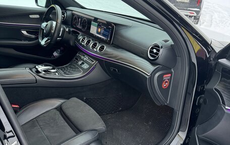 Mercedes-Benz E-Класс, 2019 год, 3 850 000 рублей, 20 фотография