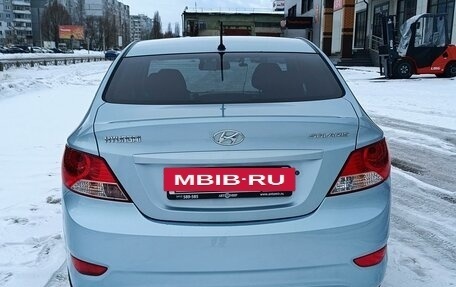Hyundai Solaris II рестайлинг, 2011 год, 949 000 рублей, 6 фотография