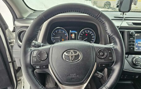 Toyota RAV4, 2018 год, 2 900 000 рублей, 7 фотография