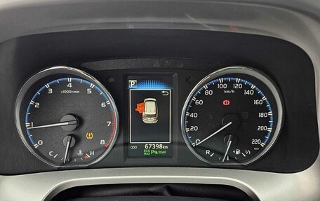 Toyota RAV4, 2018 год, 2 900 000 рублей, 19 фотография