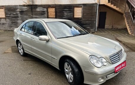 Mercedes-Benz C-Класс, 2006 год, 990 000 рублей, 4 фотография