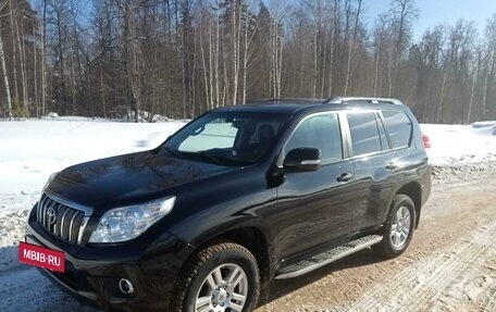 Toyota Land Cruiser Prado 150 рестайлинг 2, 2013 год, 3 050 000 рублей, 13 фотография