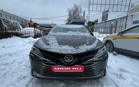 Toyota Camry, 2018 год, 2 850 000 рублей, 13 фотография