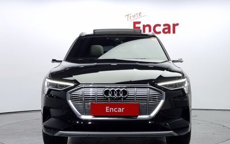 Audi e-tron I, 2022 год, 6 400 000 рублей, 3 фотография