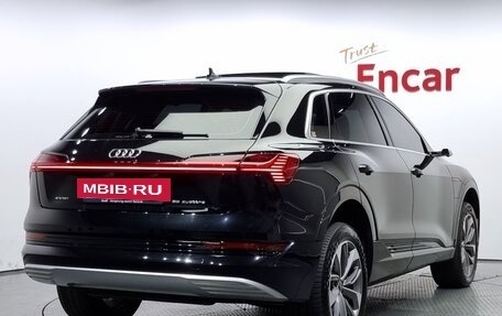 Audi e-tron I, 2022 год, 6 400 000 рублей, 2 фотография
