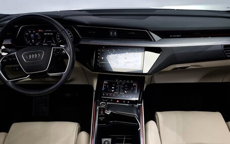 Audi e-tron I, 2022 год, 6 400 000 рублей, 8 фотография