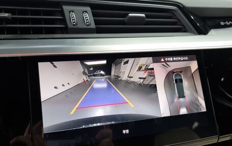 Audi e-tron I, 2022 год, 6 400 000 рублей, 18 фотография