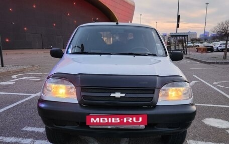 Chevrolet Niva I рестайлинг, 2005 год, 425 000 рублей, 2 фотография