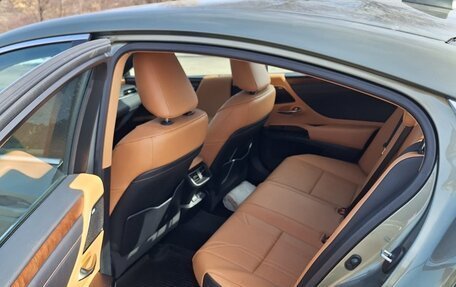 Lexus ES VII, 2022 год, 5 300 000 рублей, 6 фотография