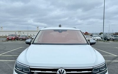 Volkswagen Tiguan II, 2019 год, 3 480 000 рублей, 1 фотография