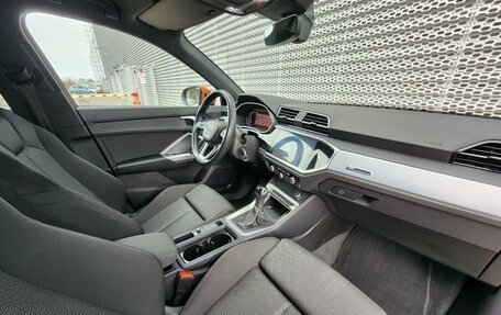 Audi Q3, 2019 год, 3 645 000 рублей, 10 фотография