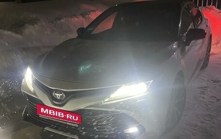 Toyota Camry, 2020 год, 3 530 000 рублей, 3 фотография