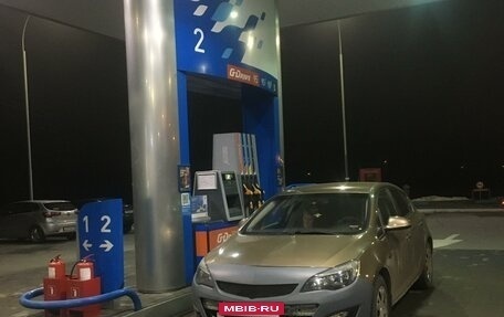 Opel Astra J, 2013 год, 830 000 рублей, 2 фотография