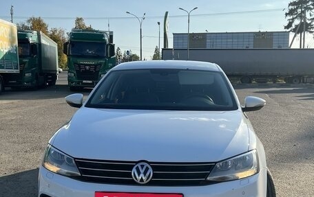 Volkswagen Jetta VI, 2016 год, 1 350 000 рублей, 2 фотография