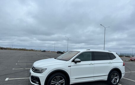 Volkswagen Tiguan II, 2019 год, 3 480 000 рублей, 4 фотография