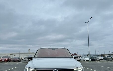 Volkswagen Tiguan II, 2019 год, 3 480 000 рублей, 3 фотография