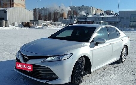 Toyota Camry, 2020 год, 3 300 000 рублей, 9 фотография