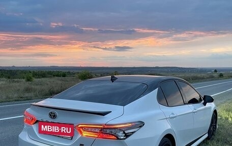 Toyota Camry, 2021 год, 4 100 000 рублей, 3 фотография