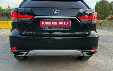 Lexus RX IV рестайлинг, 2021 год, 6 250 000 рублей, 4 фотография