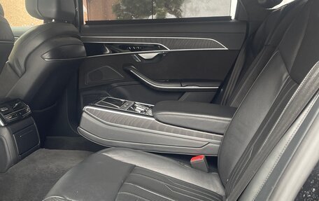 Audi A8, 2019 год, 5 700 000 рублей, 10 фотография