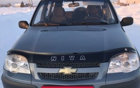 Chevrolet Niva I рестайлинг, 2010 год, 550 000 рублей, 10 фотография
