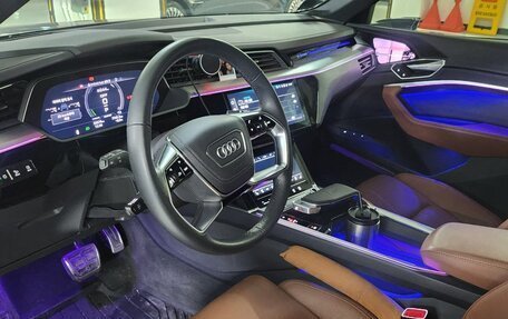 Audi e-tron Sportback I, 2022 год, 6 300 000 рублей, 10 фотография