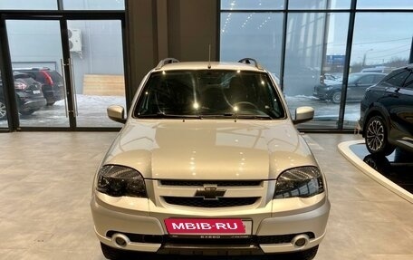 Chevrolet Niva I рестайлинг, 2018 год, 989 000 рублей, 3 фотография
